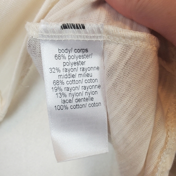 Maurices Crocheted Tie Front Sleeveless Top sz Med - Picture 10 of 10